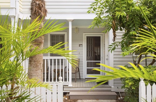 Truman Annex House | Shipyard 197-Condo in Truman Annex-2 bedroom 1 bath, close to Duval w/pool