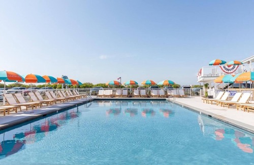 Cape May House | Shoreline Serenity–4 Relaxing Accommodations, Beachside Perks & Outdoor Pool