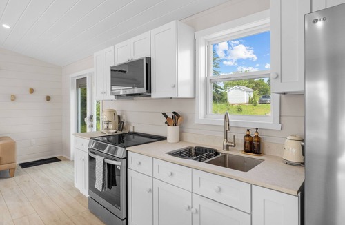 Red House House | Shoreline Vista/Brand New Oceanfront Retreat/Peaceful 3-Acre Escape