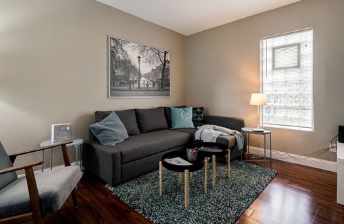 Italian Village House | Short North-walk to nightlife & Convention Center
