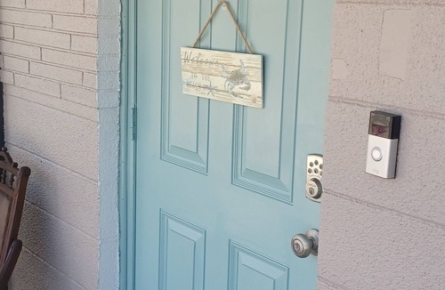 Venice Gardens House | Short Term Housing or Vacation, Near Beach, Food & Shopping, Fenced, Pet Welcome