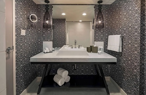 Dupont Circle Hotel | Short Walk to Dupon Circle | 2 Relaxing Unit Ready For Family Stay | Pool