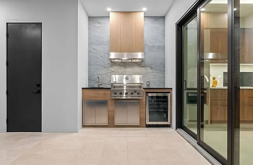 Sarasota Villa | Siesta Luxe - 3 mi to Beach & Downtown, Heated Pool+Spa