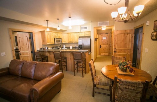 Park City Apartment | Silverado Lodge with Fireplaces and Pool Views