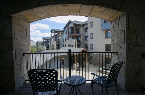 Park City Apartment | Silverado Lodge with Fireplaces and Pool Views