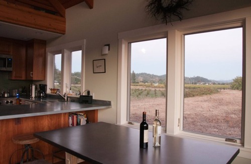 Geyserville Cottage | Simple, Serene Wine Country Retreat In Alexander Valley, Sonoma County