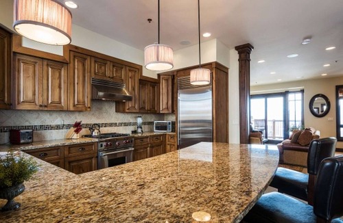 Park City Condo | Ski and Golf at your door step-Fairway Springs - Hot Tub!