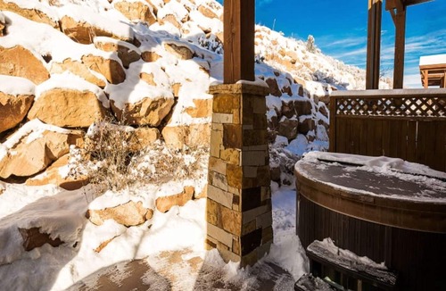 Park City Condo | Ski and Golf at your door step-Fairway Springs - Hot Tub!