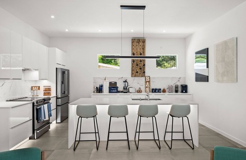 Arlington Park House | SKY BLUE Sarasota. Pool Home. Build 2023. Option for up 18 guests