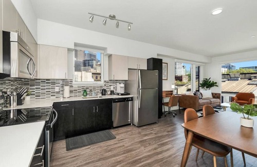 Pioneer Square Apartment | Skyline Haven Downtown Seattle 30+ Nights!