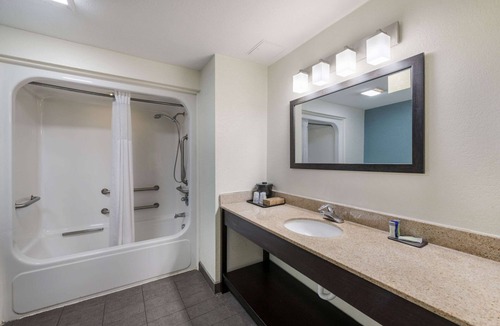 Chesapeake Hotel | Sleep Inn & Suites Chesapeake - Portsmouth