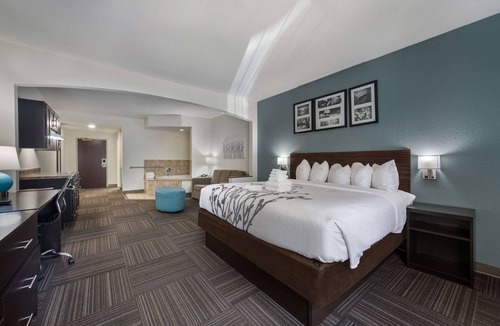 Chesapeake Hotel | Sleep Inn & Suites Chesapeake - Portsmouth