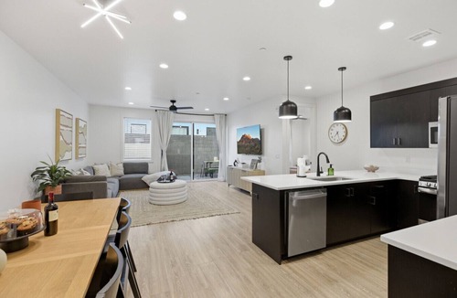 Hurricane Villa | Sleeps 26, Hot Tub, Outdoor Lounge Area, Near Zion