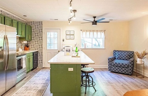 Rehoboth Beach Cottage | Slps 8 - Comm. Pool - PetsOK - WD - King - Bikes