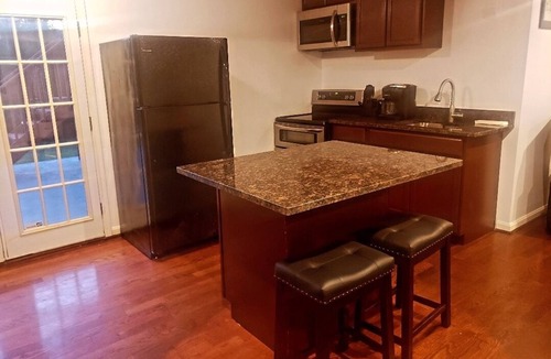 La Plata House | Small Town but Contemporary 2 Bdrm/ 1 Bath/Full Kitchen/Patio/Private