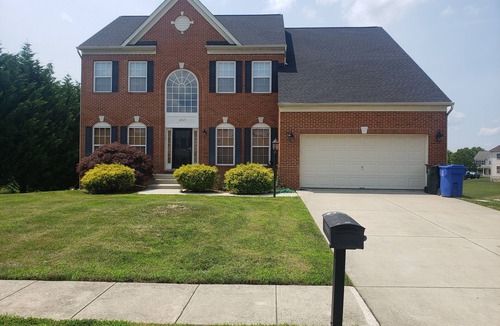 La Plata House | Small Town but Contemporary 2 Bdrm/ 1 Bath/Full Kitchen/Patio/Private