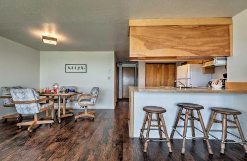 Smith River House | Smith River Vintage Cabin: Oceanfront Deck + Views