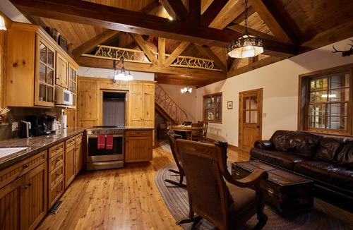 Snowbird Cabin | SnowCapped and SunSplashed In-The-Canyon Retreat: Cabin Home with Hot Tub