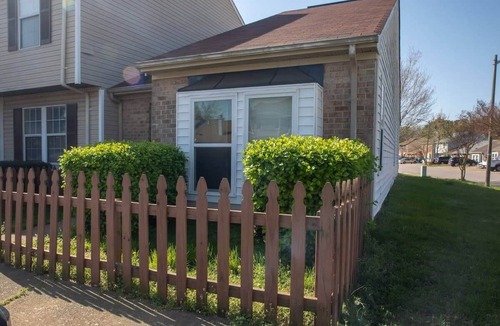 Northwest Apartment | Sojourn 2 Bedroom Townhouse in Virginia Beach