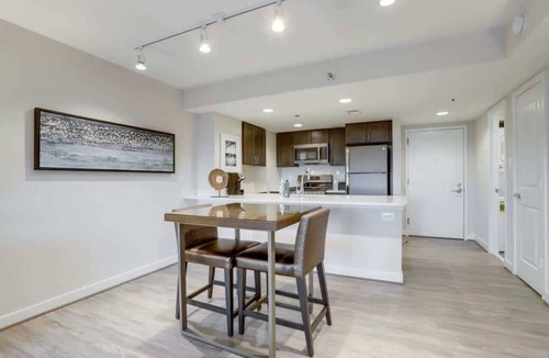 Court House Apartment | Sojourn |Courtland Towers | Great Views