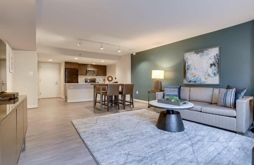 Court House Apartment | Sojourn Courtland Towers