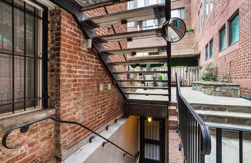 Georgetown Apartment | Sojourn Sleek Georgetown Studio with Patio