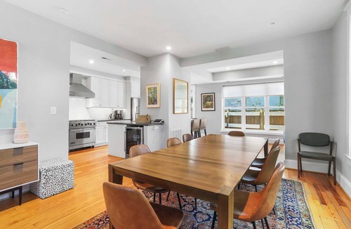 Capitol Hill House | Sojourn Sunlit 4BD Rowhome on Capitol Hill