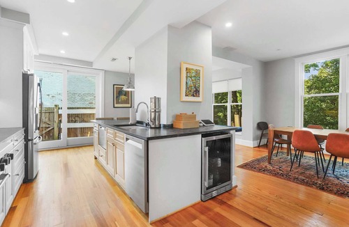 Capitol Hill House | Sojourn Sunlit 4BD Rowhome on Capitol Hill