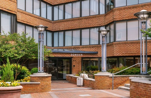 Georgetown Apartment | Sonder Georgetown C&O | Suite