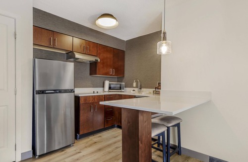 Fairfax Hotel | Sonesta ES Suites Fairfax Fair Lakes