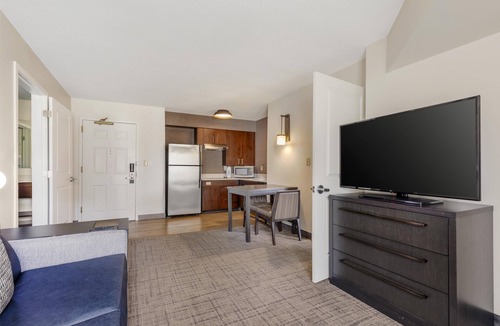 Fairfax Hotel | Sonesta ES Suites Fairfax Fair Lakes