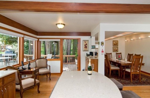Santa Rosa Villa | Sonoma Mountain vineyard houe 30 minutes from Napa