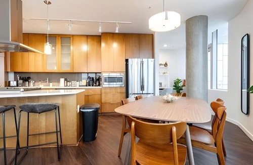 West Bellevue Apartment | Sophari Towers Bellevue Apartments