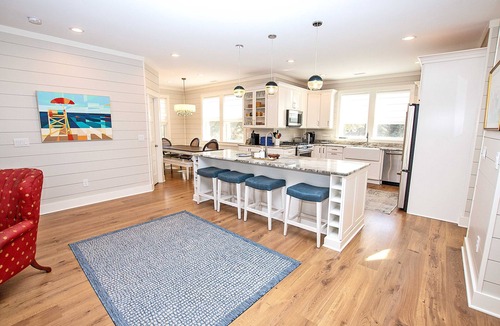 Tuckahoe House | Soundside, Private Pool, Den, Yard, Screened Porch, SH106, Turners Tide