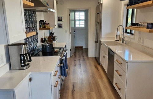 South End House | South end single family home located steps from the ocean and sound!