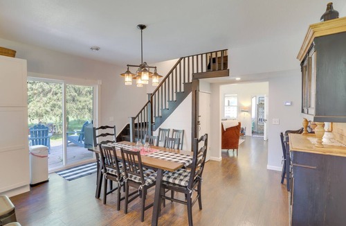 South Haven Cottage | South Haven Farmhouse w/Fire Pit, 4 Mi to Beach!