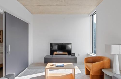South Lake Union Apartment | South Lake Union 1br w wd roof nr Lake Union SEA-500