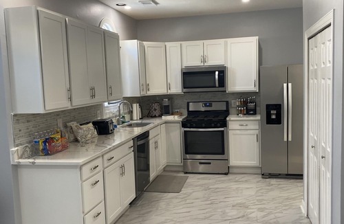 Burtonsville House | Space of Peace - Serene Home in Burtonsville, MD