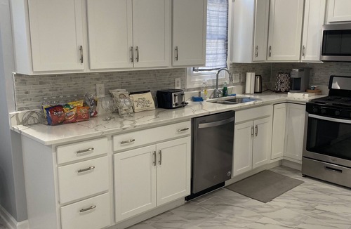 Burtonsville House | Space of Peace - Serene Home in Burtonsville, MD