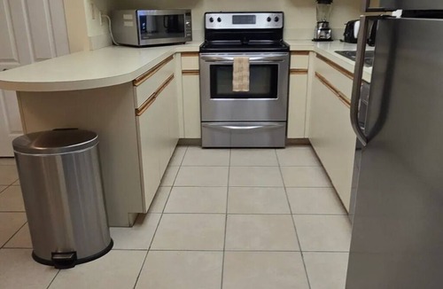 Sarasota Villa | Spacious 2 Bdrm- 2 Bath Villa