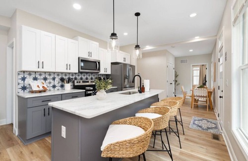 Victorian Village House | Spacious 3-Bedroom Home with King Suite, Parking Permits, and Prime Location Near Downtown Columbus