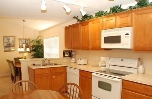 Sandy Ridge Villa | Spacious 3 Bedroom Private Pool Located Less than 15 Minutes From the Disney Entrance