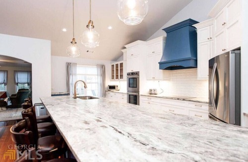 Athens House | Spacious Athens Home: Sleeps 8 - only10 min to UGA