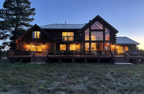 Parks Cabin | Spacious cabin near Flagstaff & Williams w/views of Snowbowl & National Forest
