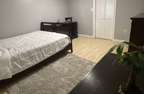 Northeast Condo | Spacious DC Home w/ FREE Parking in gated community