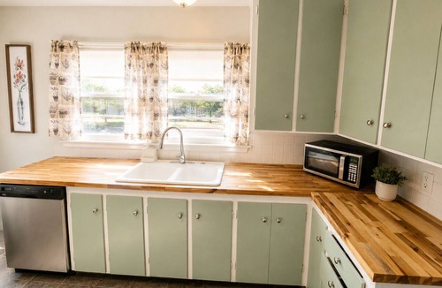 Cheyenne House | Spacious Duplex that is pet friendly