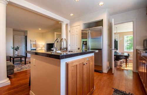 South Seattle House | Spacious Family Retreat Near Seattle Stadiums