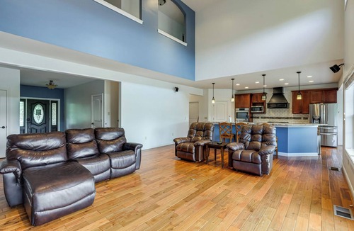 Five Points House | Spacious Group Getaway Near Cincinnati and Dayton