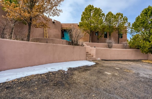Santa Fe House | Spacious home & guest house with large patio, incredible views, & wood fireplace