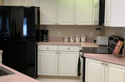 Broadmoor House | Spacious home with everything you will need for your stay